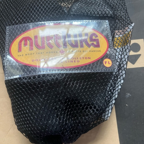 Muttluks dog winter boots (lined) - Picture 3 of 8